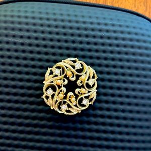 Vintage costume brooch